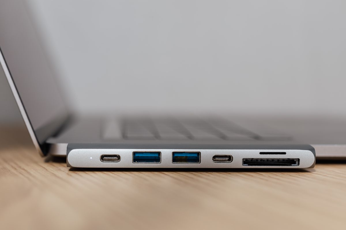 노트북에 연결한 USB 허브