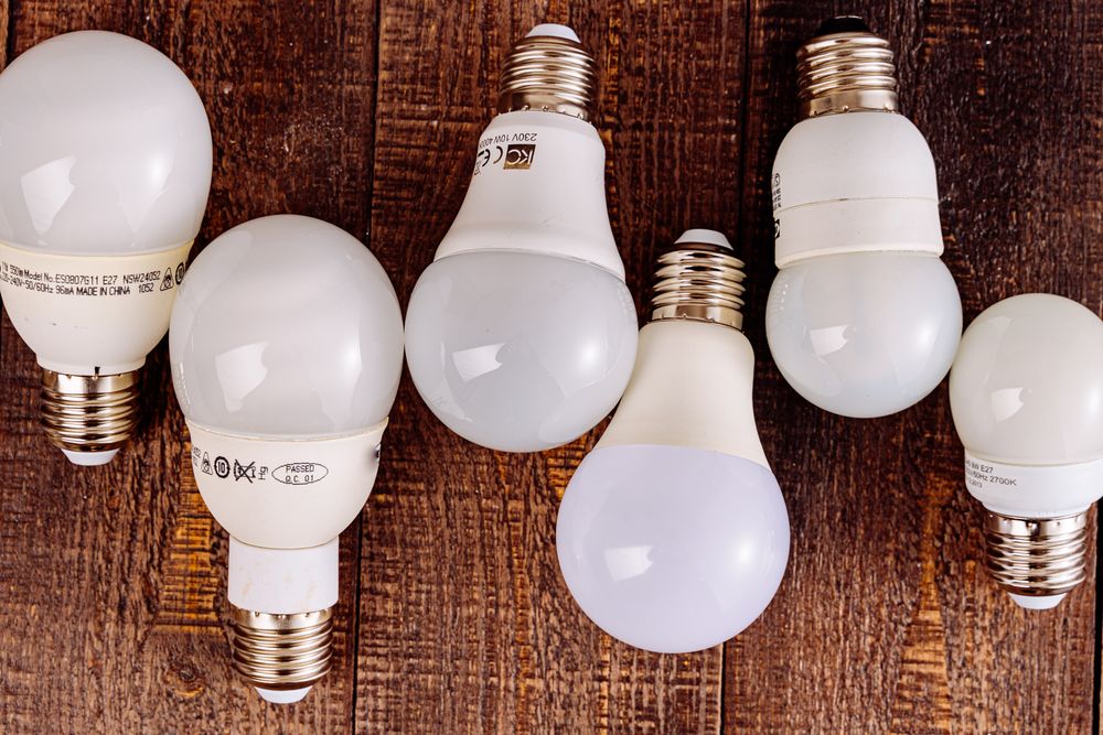 여러 종류의 LED 전구